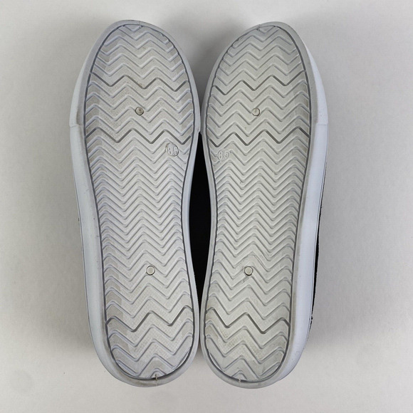 Isaac Mizrahi NY Slip-On Christmas Wreath Loafers Black Size 8.5 Pre-Owned - Picture 10 of 11